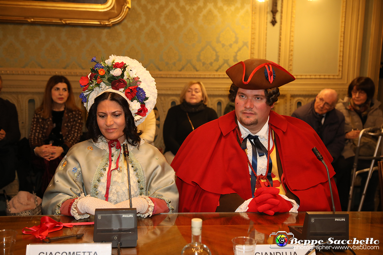 VBS_3572 - Investitura Ufficiale Gianduja e Giacometta Famija Turineisa - Carnevale di Torino 2024.jpg